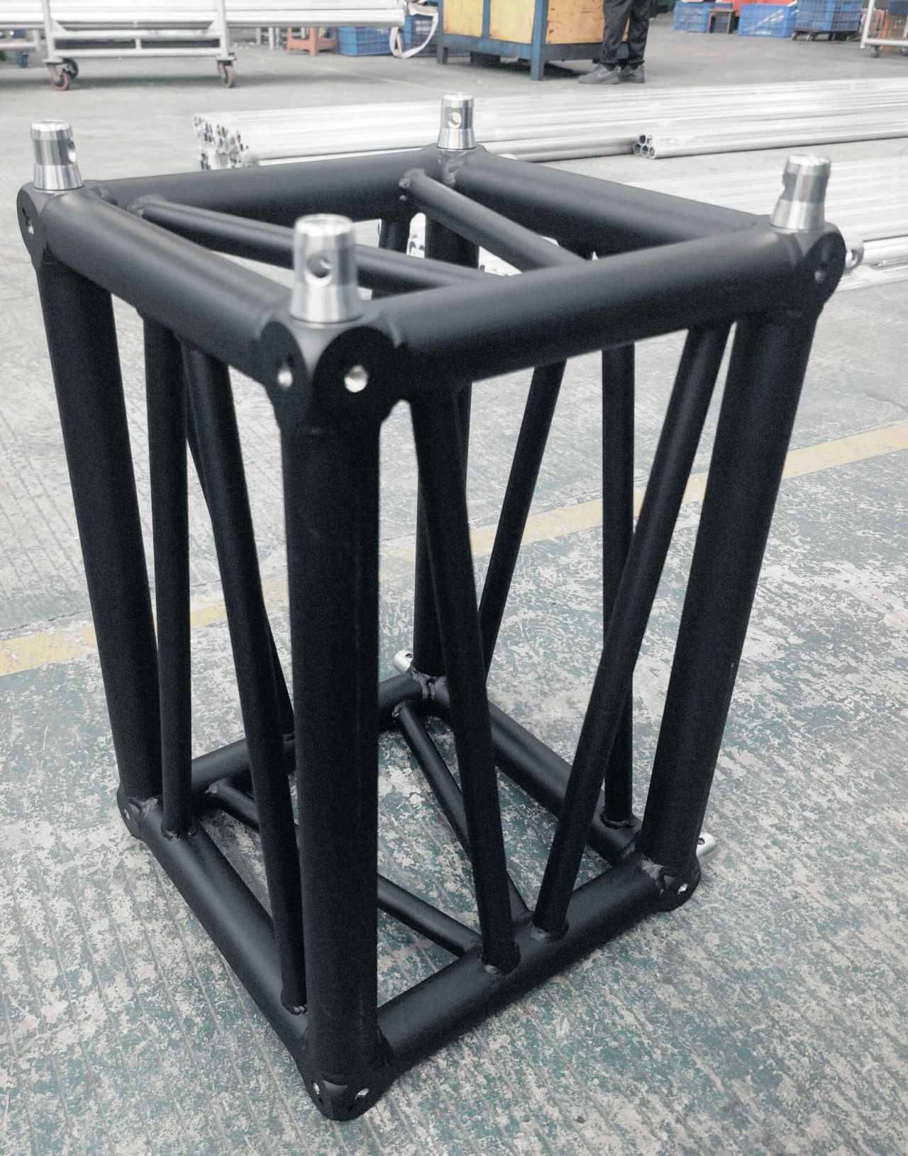 Six-Way Truss Connector – Flexible Multi-Directional Connection for Stage and Truss Systems Worldwide